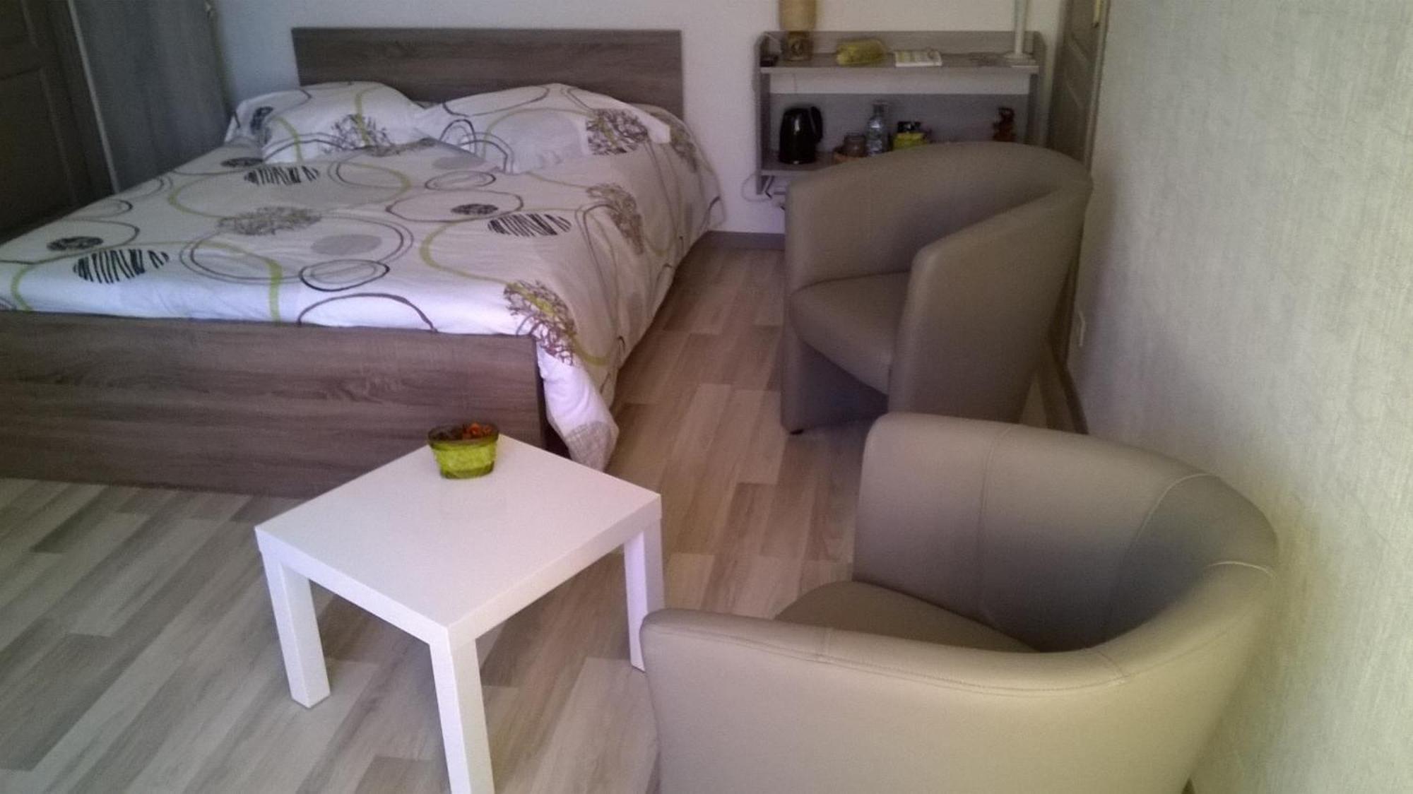 Chambre Chez Mamie Do Vertaizon Exterior photo